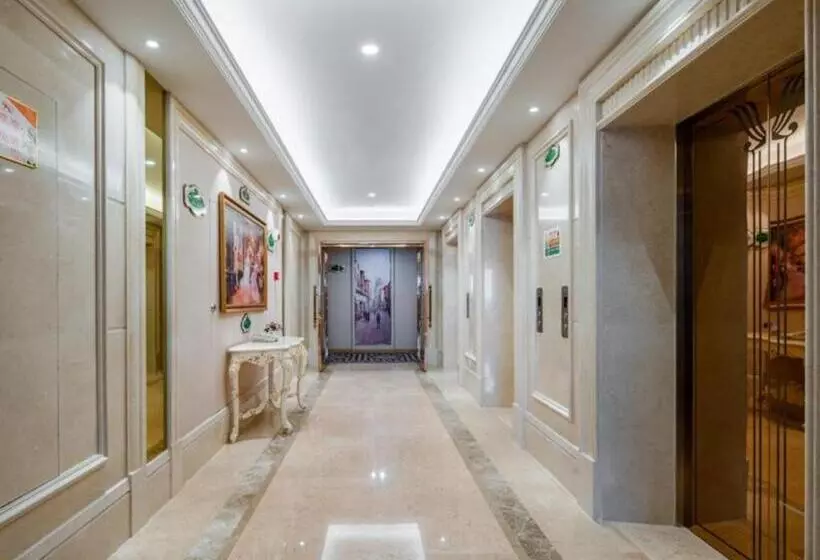 Vienna Hotel Yunnan Qujin High Speed Railway Station Wuguan 1st Middle School