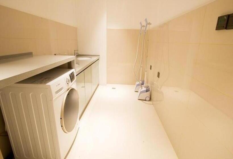 Echarm Hotel Wuhan Guanggu Biology City