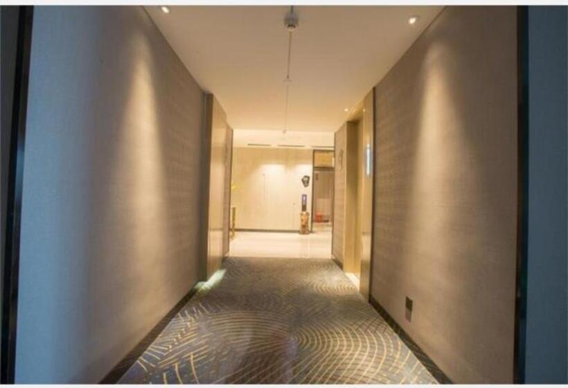 Echarm Hotel Wuhan Guanggu Biology City