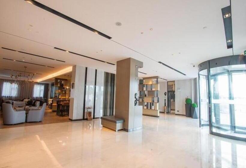 Echarm Hotel Wuhan Guanggu Biology City