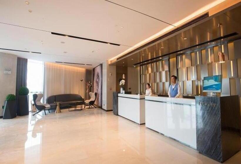 Echarm Hotel Wuhan Guanggu Biology City