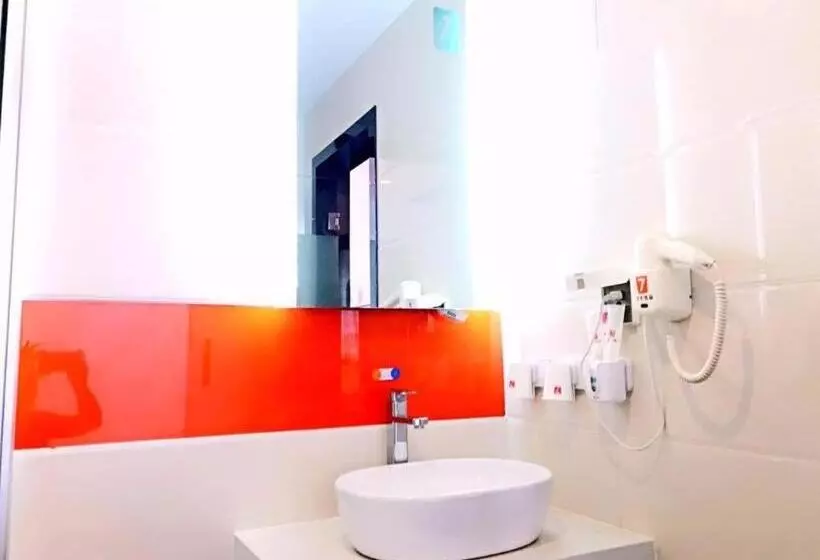 Hotelli 7 Days Premium·pingliang Jingning