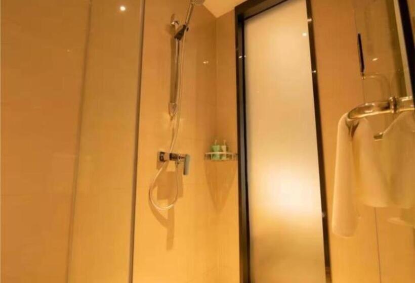 Отель City Comfort Inn Changsha Outlets Datuo Metro Station