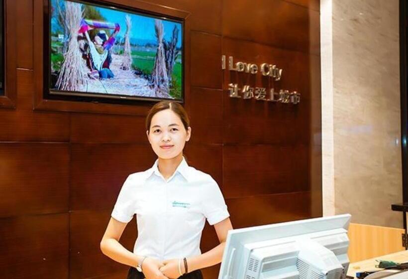 Hotel City Comfort Inn Hezhou High Speed Railway Station