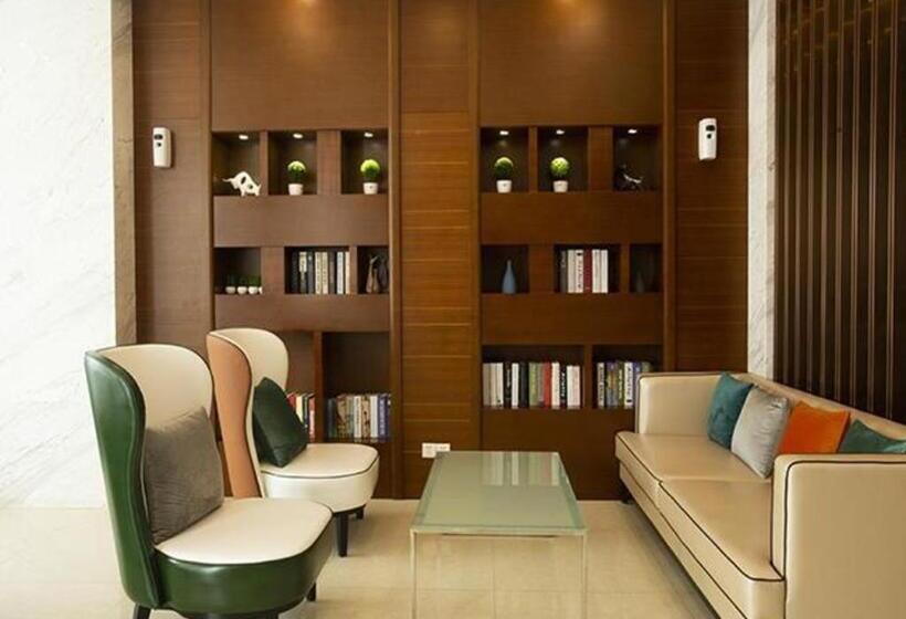 호텔 City Comfort Inn Huanggang Luotian Qiaonan