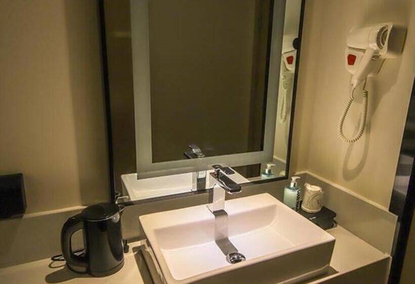 Hotel City Comfort Inn Huanggang Polytechnic College Yi Ai Lake