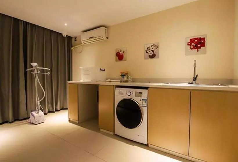 Hotelli City Comfort Inn Huanggang Polytechnic College Yi Ai Lake