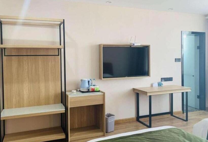 Hotel Greentree Inn Express Xuzhou Pizhou Tiefu Town Bus Station