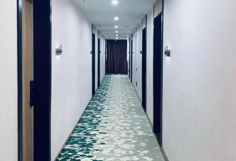 Hotelli Greentree Inn Express Xuzhou Pizhou Tiefu Town Bus Station