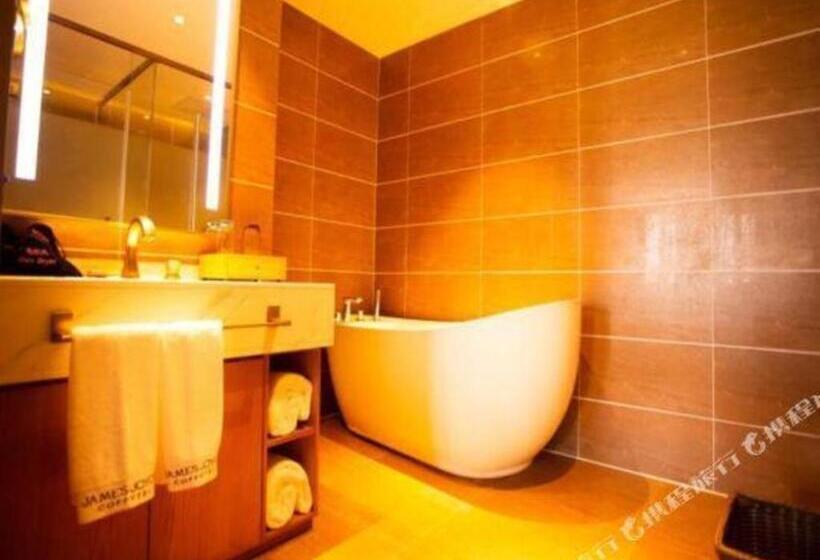 בית מלון כפרי James Joyce Coffetel Qingdao Oriental Cinema Chaoyangshan Metro Station