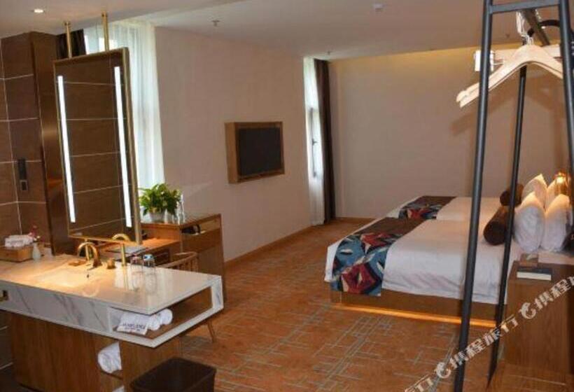 בית מלון כפרי James Joyce Coffetel Qingdao Oriental Cinema Chaoyangshan Metro Station