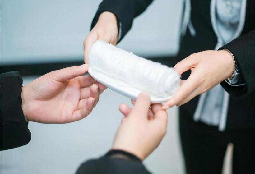 酒店 Xana Lite·west Luohe High Speed railway Station