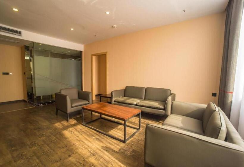 Thank Inn Plus Hotel Guangdong Yunfu Luoding City Municipal