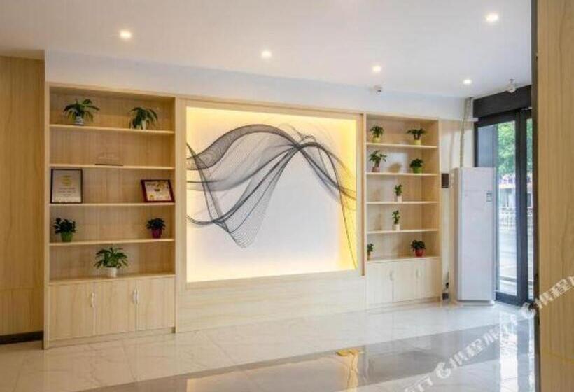 Up And In Hotel Jiangxi Nanchang City Nanchang County Liantang Zhong Avenue Huarunwanjia