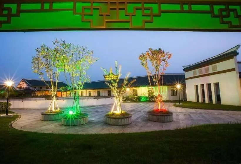 Zmax Hotel·longhushan Xiaoyaocheng