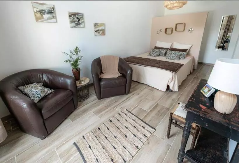 Aamiaismajoitus (B&B) Chambre D Hôtes De La Savonnerie