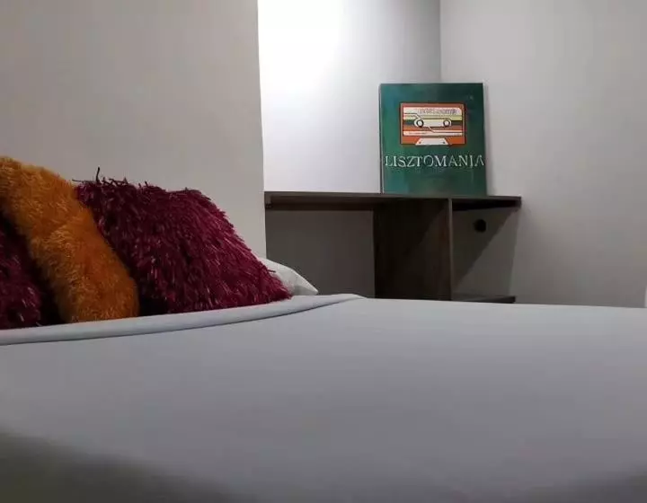 Aamiaismajoitus (B&B) Zivá Hostal
