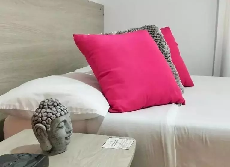 Aamiaismajoitus (B&B) Zivá Hostal