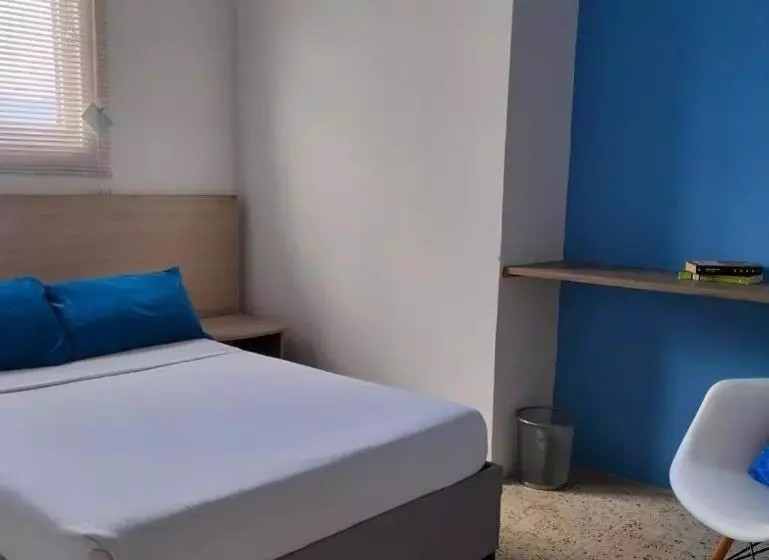 Aamiaismajoitus (B&B) Zivá Hostal