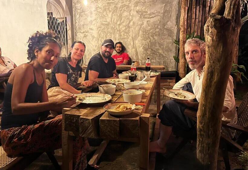 Hostel Aurora Weligama