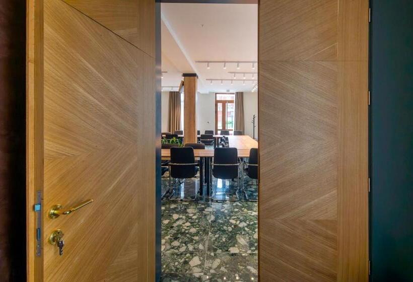 هتل Dve Kule Resort & Winery