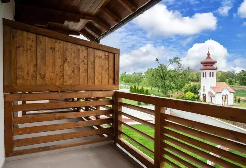 Hotel Dve Kule Resort & Winery