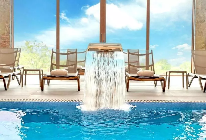 Hotel Dve Kule Resort & Winery