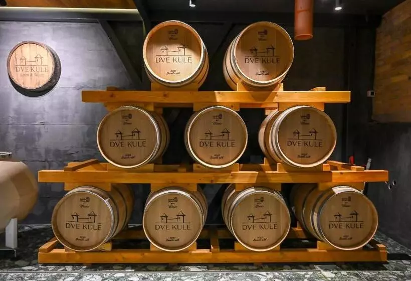 Hotel Dve Kule Resort & Winery