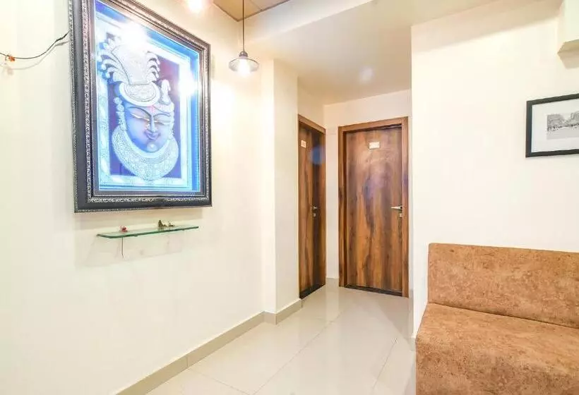 Hotelli Fabexpress The King Palace