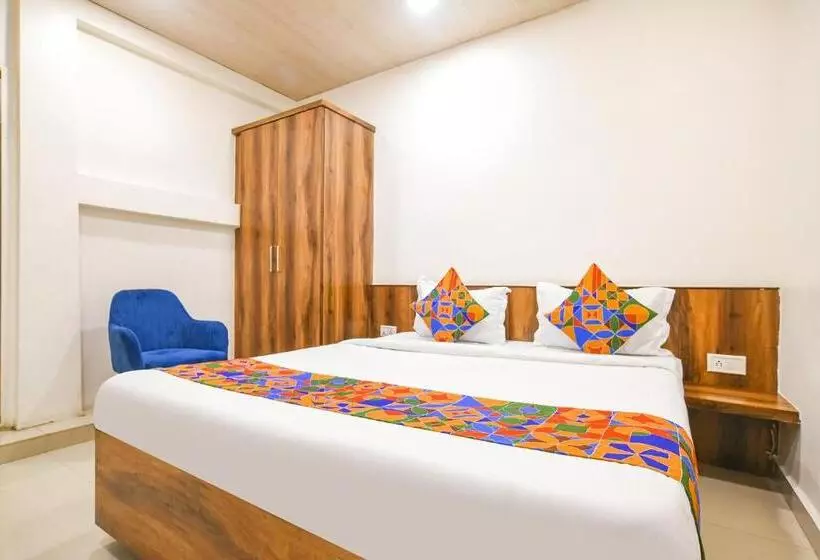 Hotelli Fabexpress The King Palace