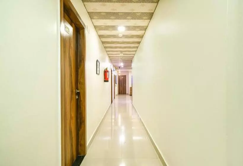 Hotelli Fabexpress The King Palace