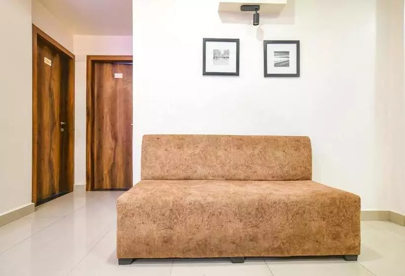 Hotelli Fabexpress The King Palace