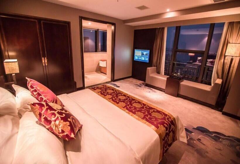 Hotel New Beacon Chuyu