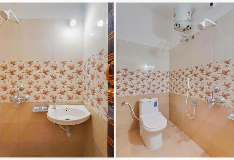 Super Hotel O Sharmila Guest House