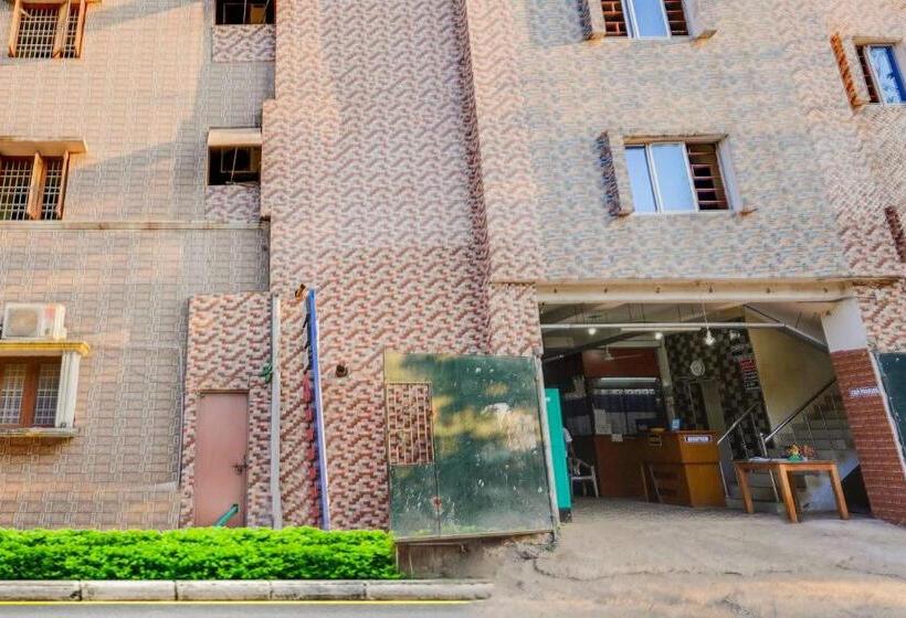 Super Hotel O Sharmila Guest House