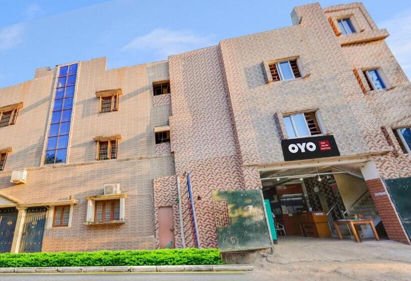 Super Hotel O Sharmila Guest House