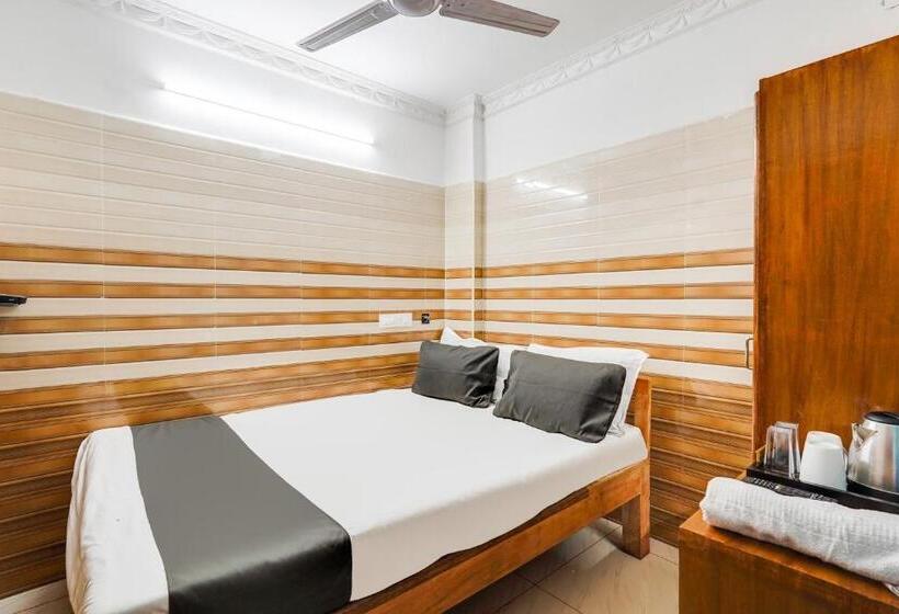 Super Hotel O Sharmila Guest House