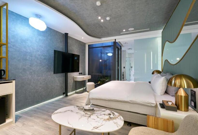 مُتل 和陽行館 Villa Bon Moment