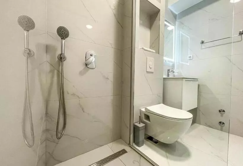 پانسیون Apartments Ali