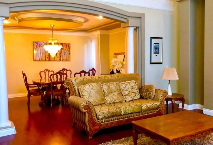 ペンション Vancouver Airport Blueberry Manor