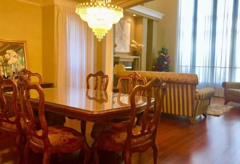 ペンション Vancouver Airport Blueberry Manor