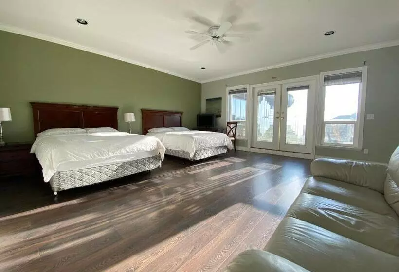 ペンション Vancouver Airport Blueberry Manor