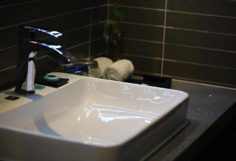 Xana Hotelle Hefei Lujiang Zhouyu Avenue