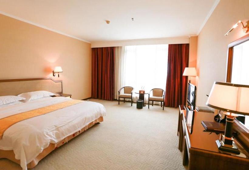 בית מלון כפרי Harbour Plaza