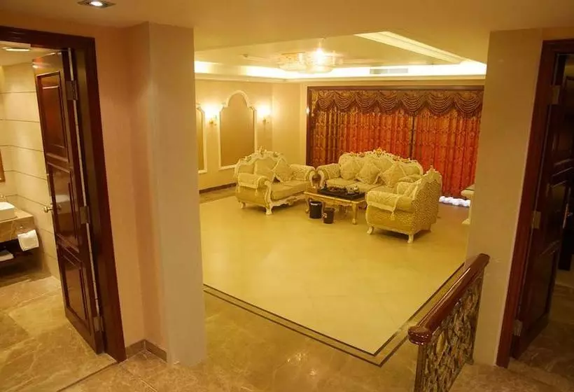 هتل Harbour Plaza