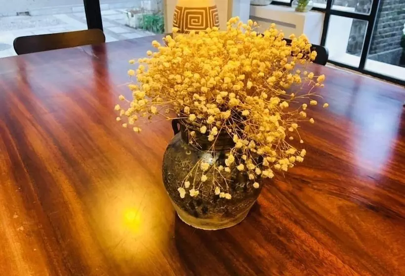 هتل Moon Flower
