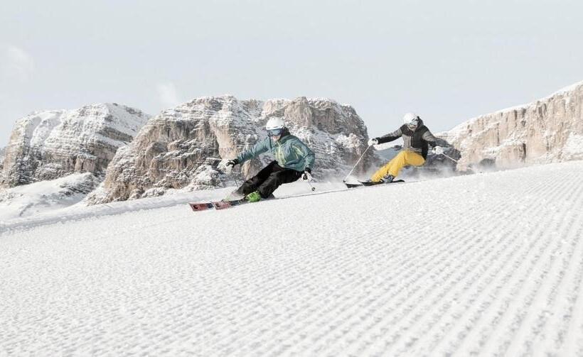 Отель Al Plan, A Mountain Moving