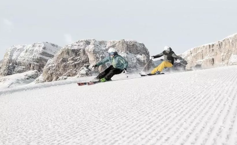 Hotelli Al Plan, A Mountain Moving