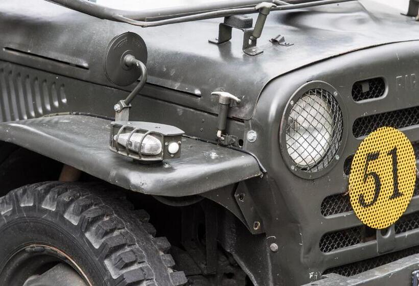 Отель Al Plan, A Mountain Moving