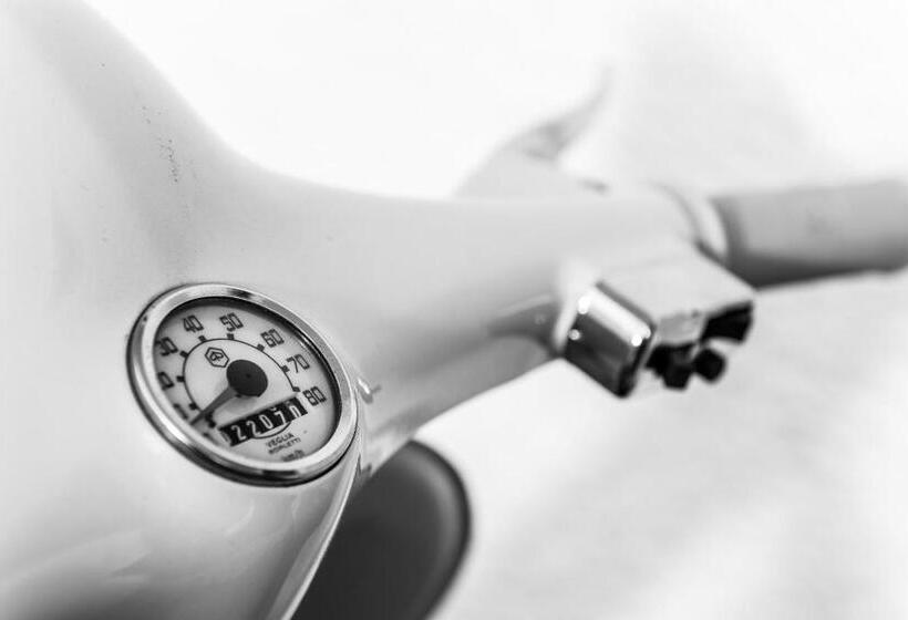 Отель Al Plan, A Mountain Moving